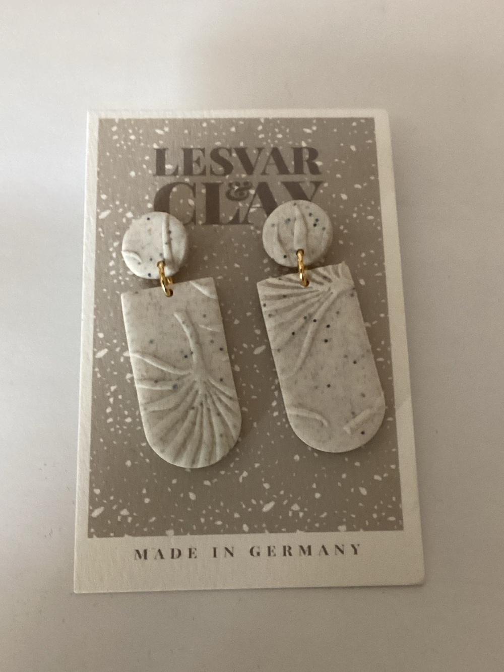 White‎ Textured Dangle Earrings